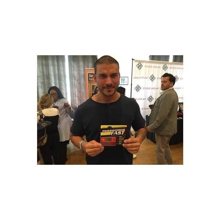 passwordsFAST Compact Offline Password Keeper - Image 4