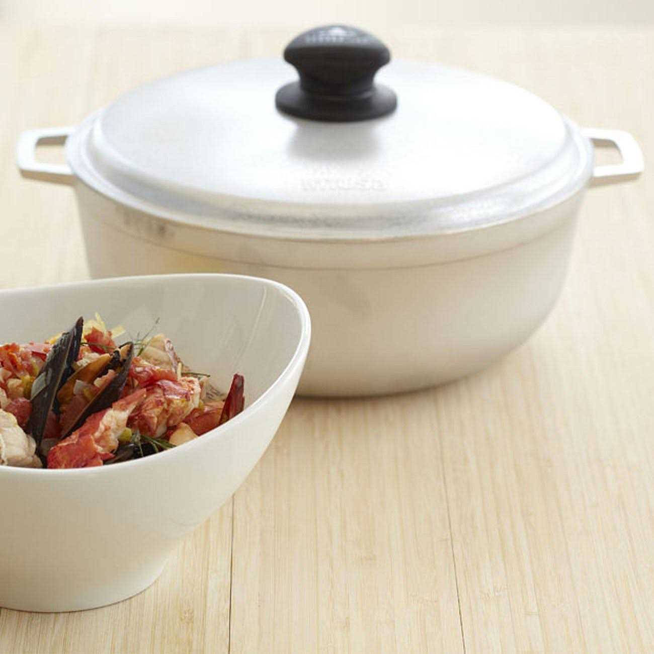 IMUSA Cast Aluminum Caldero - Image 4