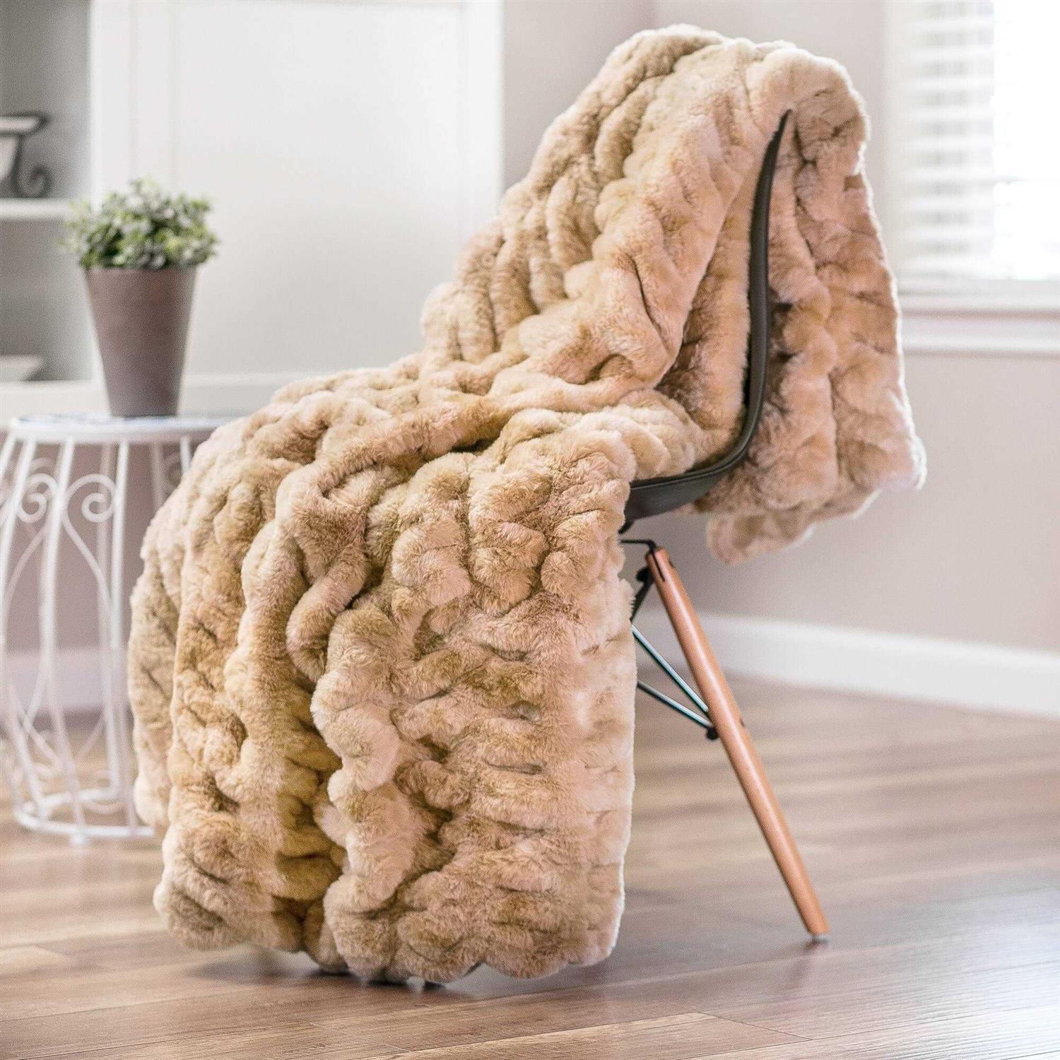 Chanasya Faux Fur Throw Blanket Super Soft Fuzzy - Image 4