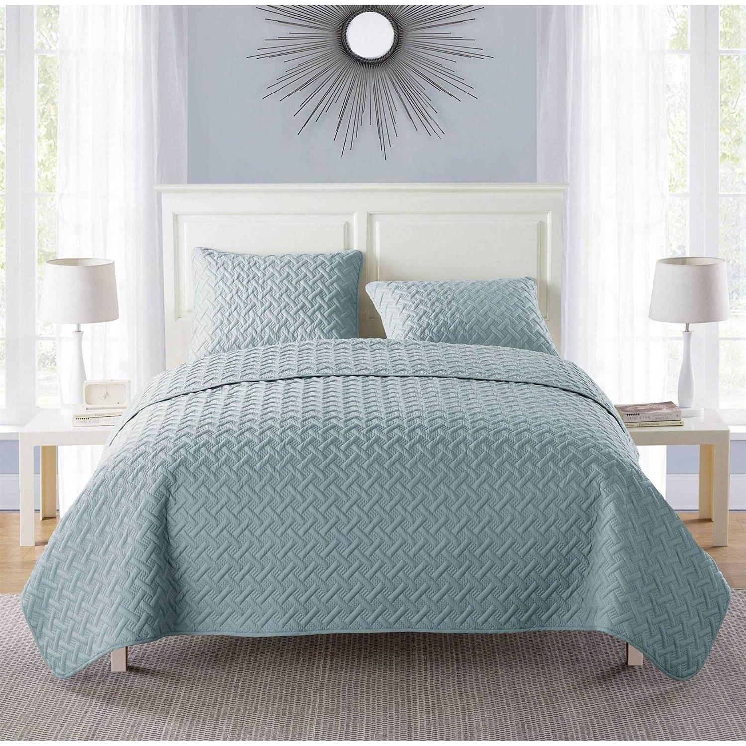 VCNY Nina Embossed Quilt Set - Image 5